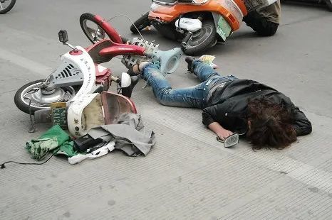 衰连莆田美女突然倒地不起原因令人心惊