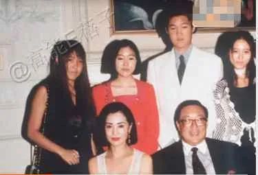 林有有|一个比顾佳还厉害的女人，让3个”小三“惨败出局，独占70亿遗产