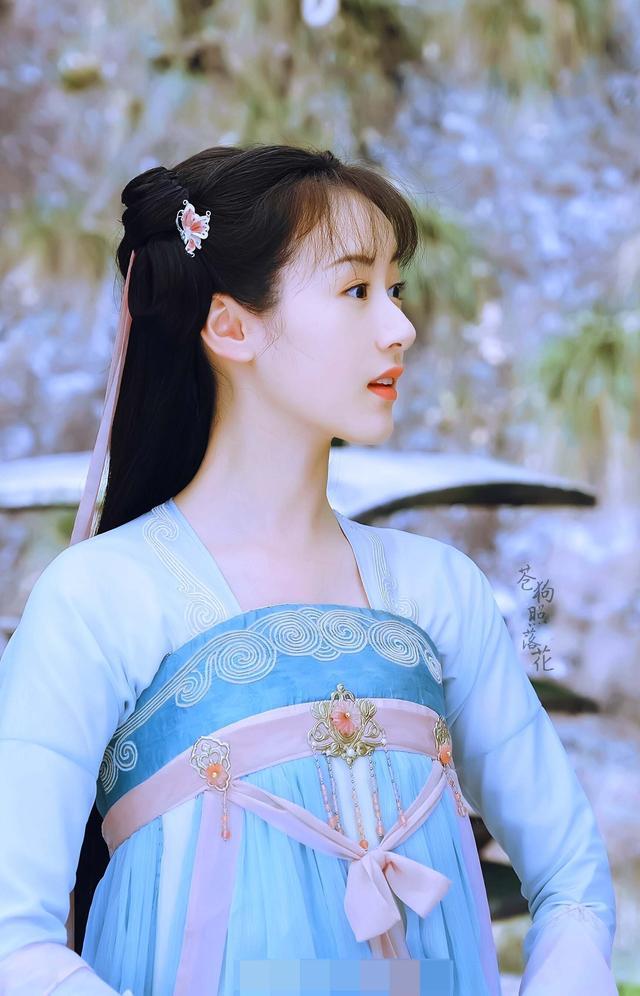 《琉璃美人煞》女主精修海报颜值和剧里实际颜值差别有点大