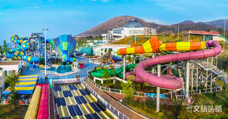 在高原明珠阳宗海畔,青山环抱,湖水清澈,移步易景,在这样的美景中奔跑