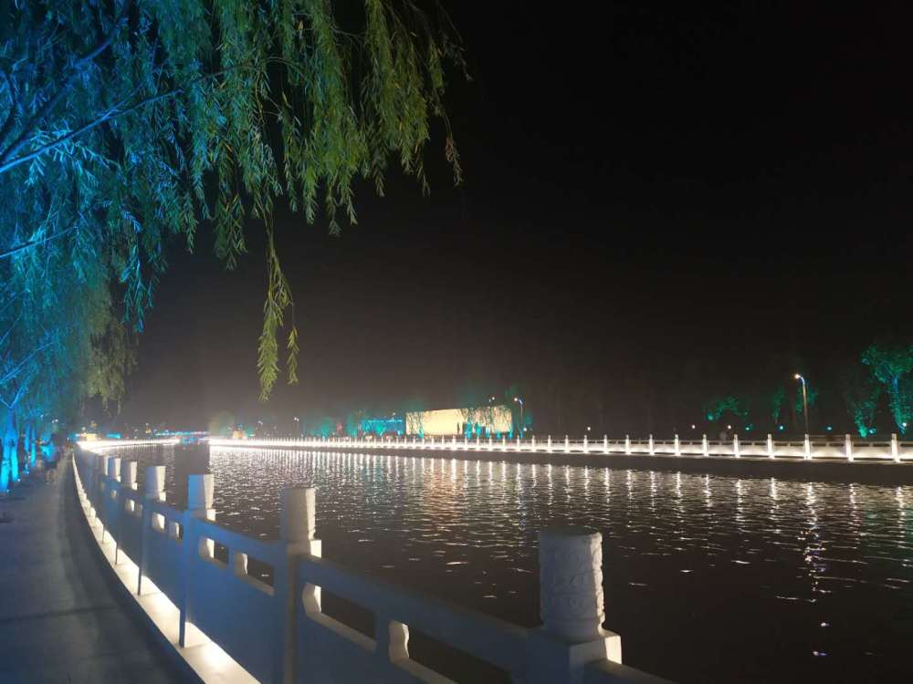 公园|夜游御龙河公园，原来这里也有这么美的景色