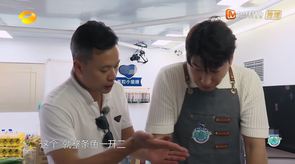 赵丽颖|《中餐厅4》咖位高搞特殊？赵丽颖提前收工不干活，背后原因无奈