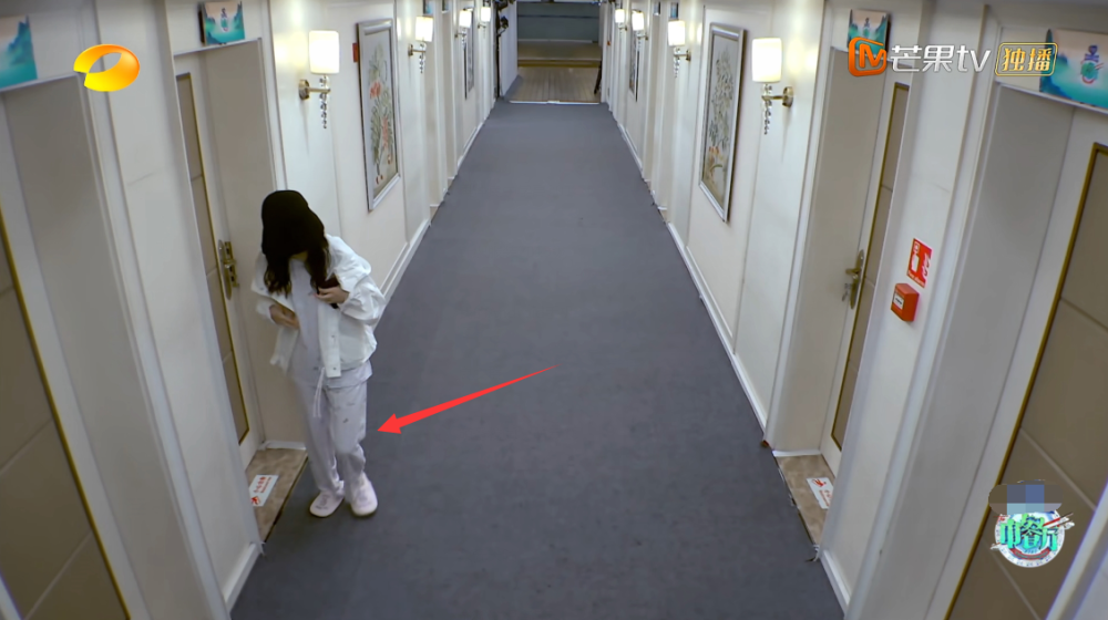 赵丽颖|《中餐厅4》咖位高搞特殊？赵丽颖提前收工不干活，背后原因无奈