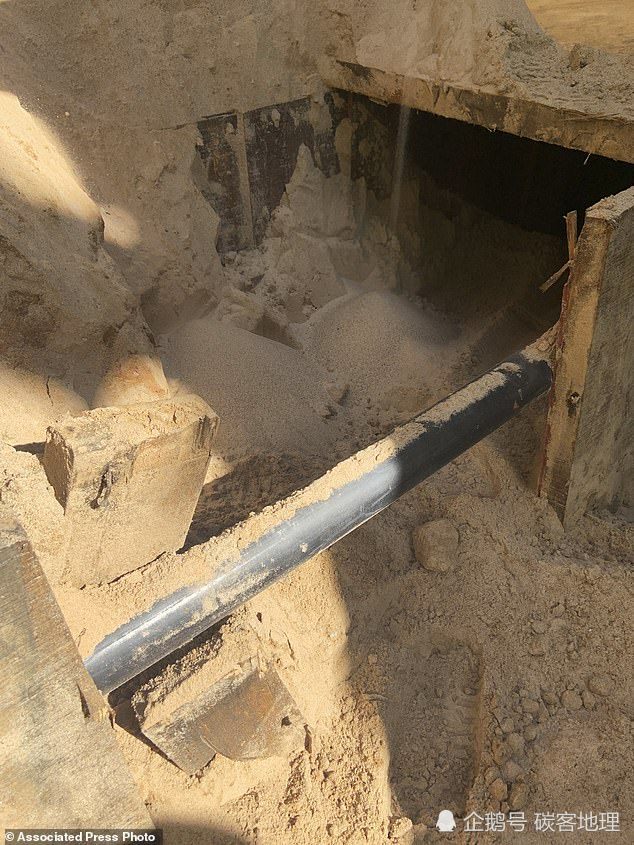 美国亚利桑那州|美墨边界发现“最高级隧道”：四壁木板，有水有电还有铁路