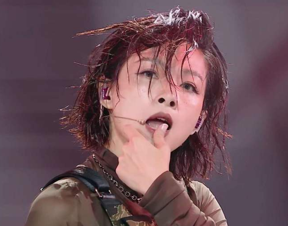 浪姐|《浪姐》一招釜底抽薪，直接让万茜没了退路，“无形捧杀”最致命