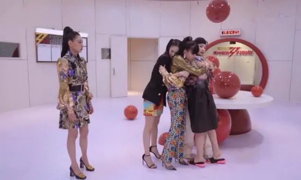 浪姐|《浪姐》一招釜底抽薪，直接让万茜没了退路，“无形捧杀”最致命