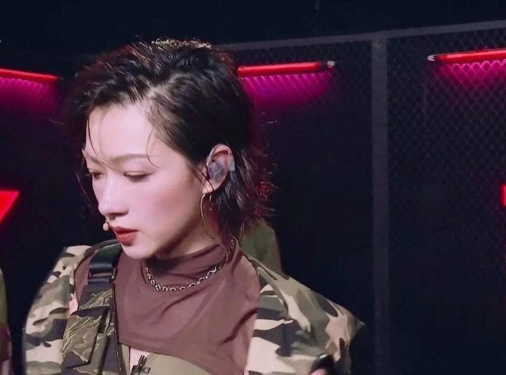 浪姐|《浪姐》一招釜底抽薪，直接让万茜没了退路，“无形捧杀”最致命