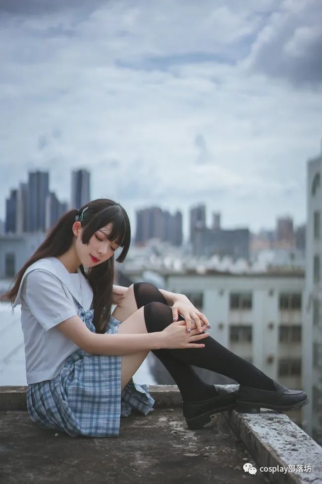 jk少女,天台上的双马尾女孩