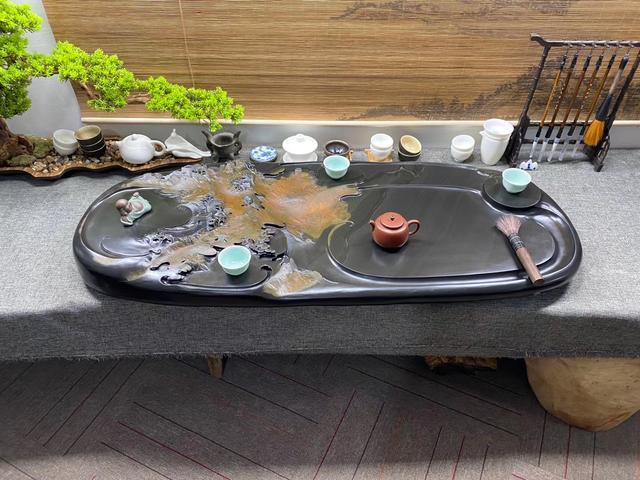 雕刻|把“万里长城”雕刻在石头茶盘上，太震撼了，这才是真正的手艺人