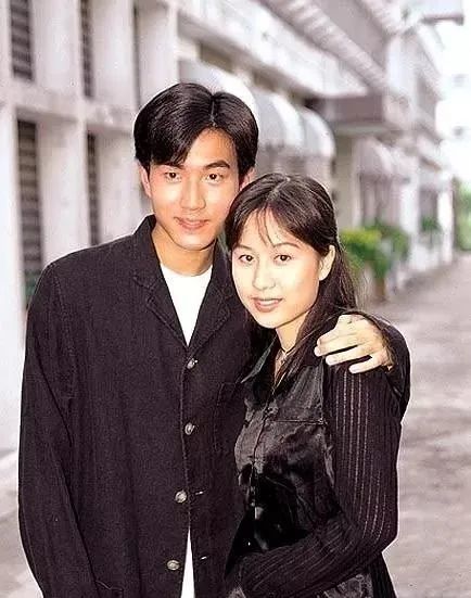 杨幂|杨幂颜值崩坏似巫婆？可她前夫的换头故事也很精彩啊…