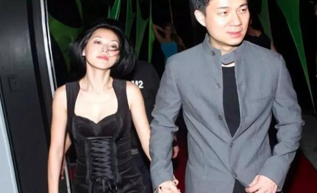 小s|大S教你调教老公！在剥虾这件事上，小S是怎么输给大S的？