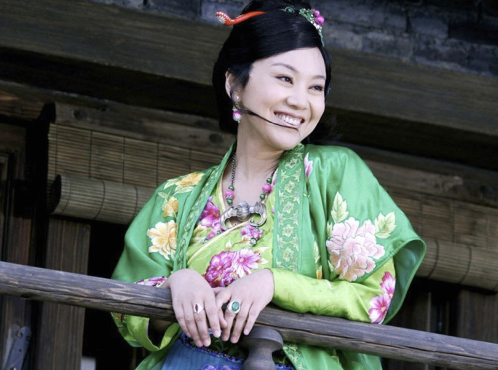 14年前闫妮和姚晨只是两个女喜剧演员