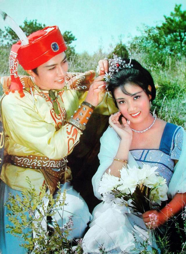 八一厂|唐国强回忆在八一厂的日子，虽曾被公开点名批评，但18年里需感恩的人太多