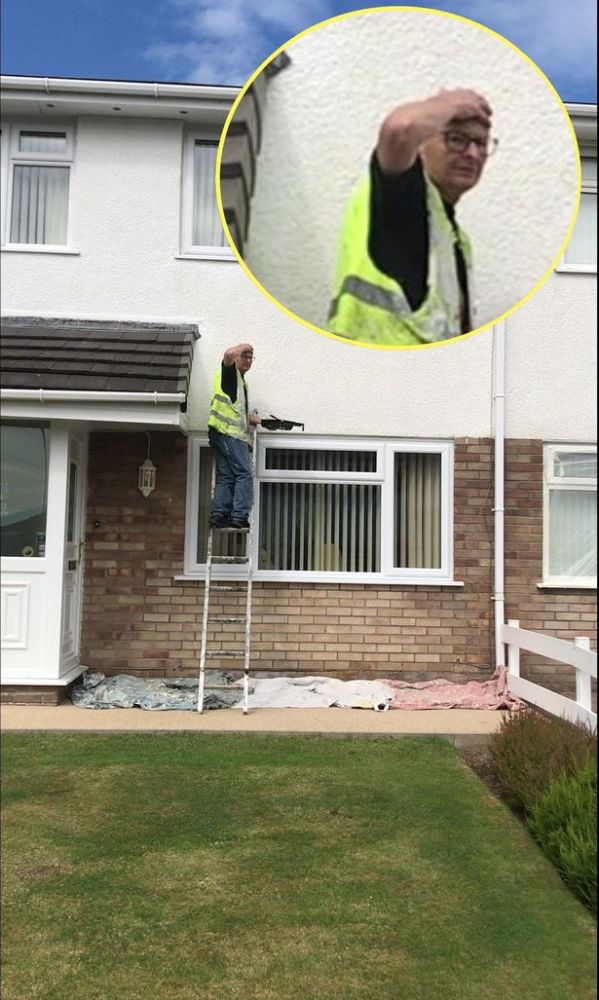 韦恩·柯林斯|英国最萌粉刷匠竟刷错8栋房子，意外走红脸书，超17万人围观