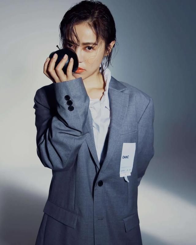 杜华把丁当的眼泪擦回丁当衣服上?回应:给没给造型师清洁费?