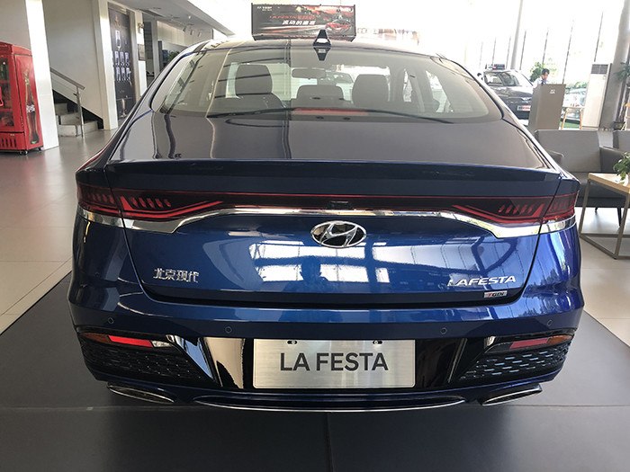 抢先看2019款北京现代菲斯塔一台很年轻的车