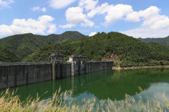 2020年8月4日摄于新田县金陵镇两江口水库.