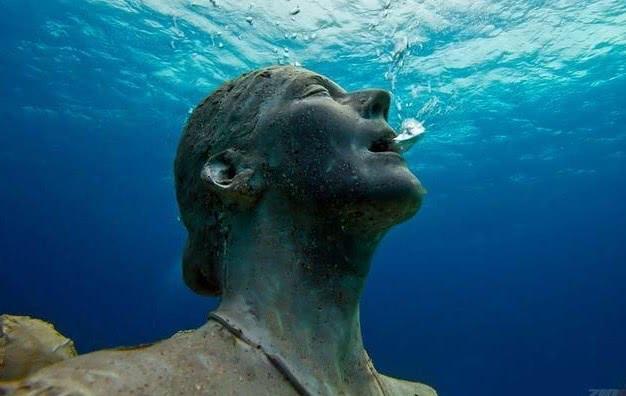 若尸体是面部朝上,那么尸体将经历下沉-上浮-下沉之间的无限循环.