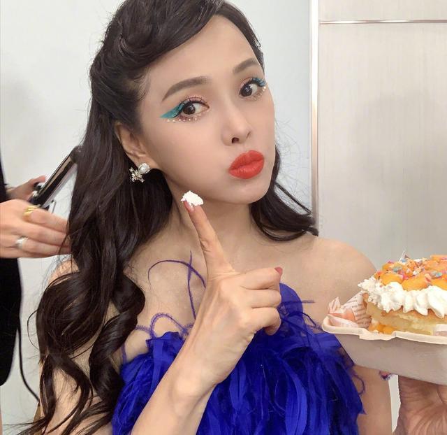 伊能静|伊能静看人好准，发长文给张雨绮庆生，每句话都戳姐妹心窝