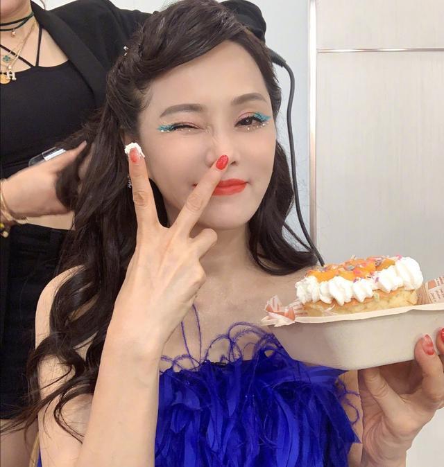 伊能静|伊能静看人好准，发长文给张雨绮庆生，每句话都戳姐妹心窝