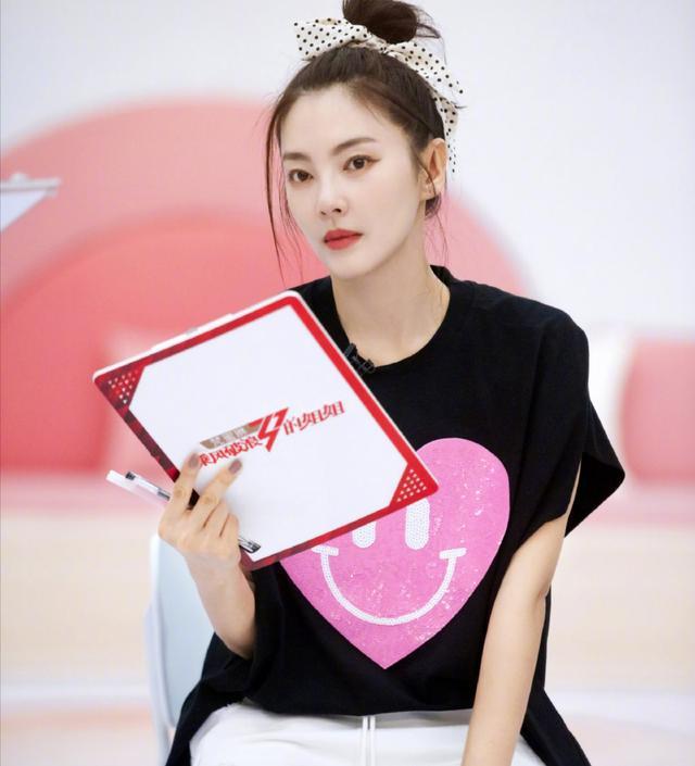 伊能静|伊能静看人好准，发长文给张雨绮庆生，每句话都戳姐妹心窝