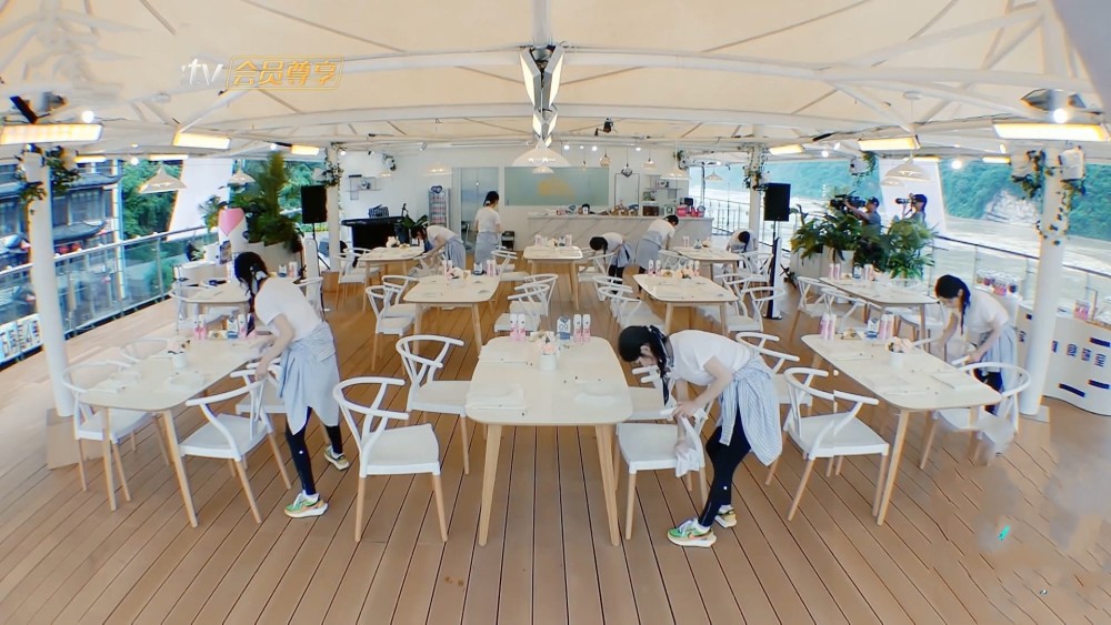 黄晓明|洗白黄晓明，抹黑赵丽颖，中餐厅“剪刀手”再上线！