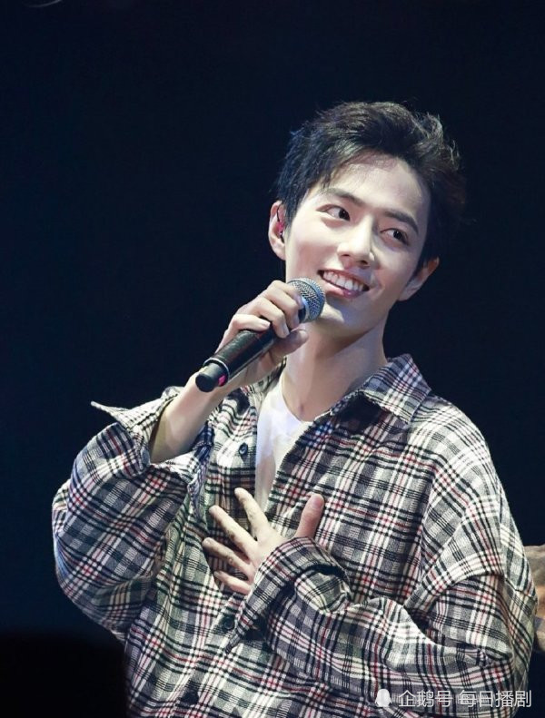 肖战|肖战七夕情人节写真，感受一下世界各地的海外粉丝评价！