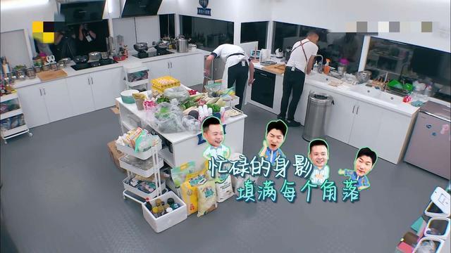 中餐厅|《中餐厅》赵丽颖疑遭恶意剪辑，干活镜头被删，与新人成鲜明对比