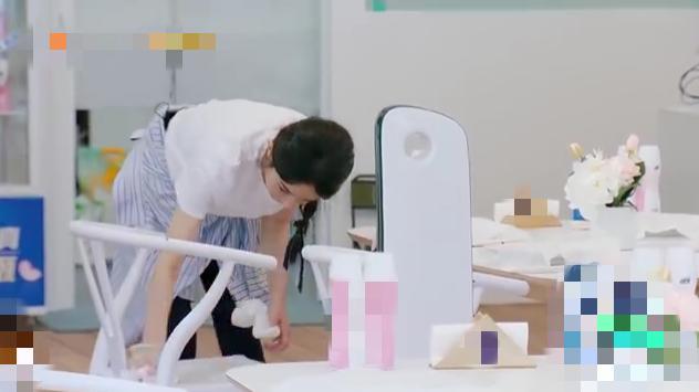 中餐厅|《中餐厅》赵丽颖疑遭恶意剪辑，干活镜头被删，与新人成鲜明对比