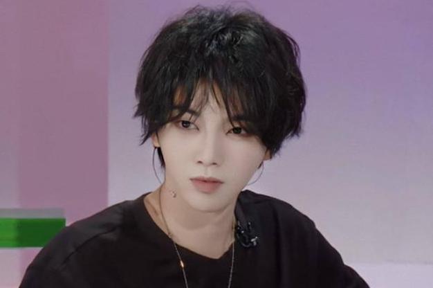 华晨宇|华晨宇《差不多先生》零差评？是什么让他成功，网友：歌词太真实