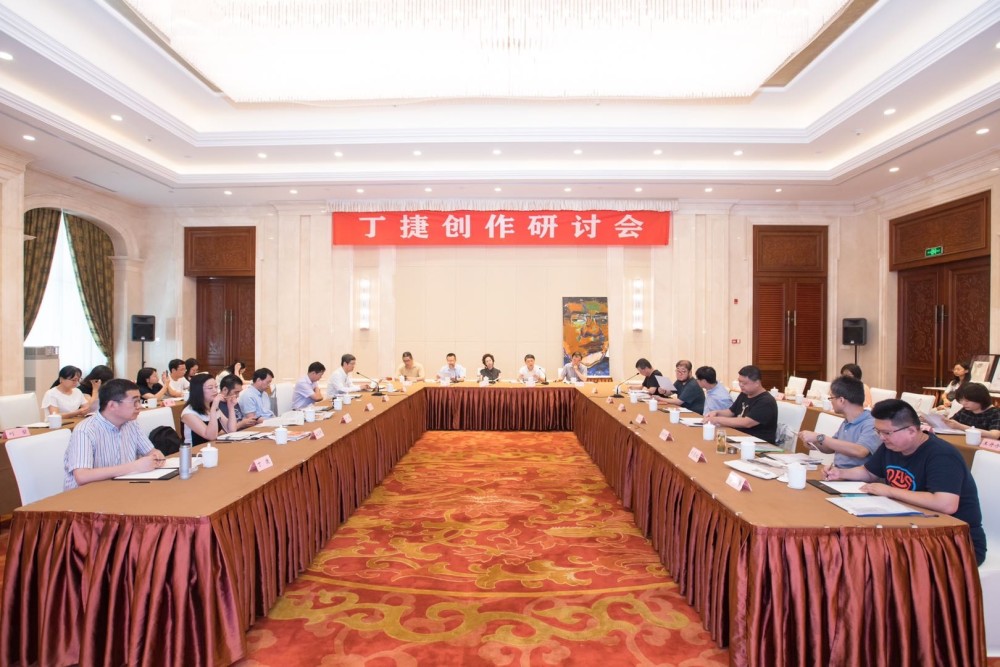 丁捷|文学界瞩目“丁捷现象”：不止做现实的旁观者，出发得远，才能回归得深