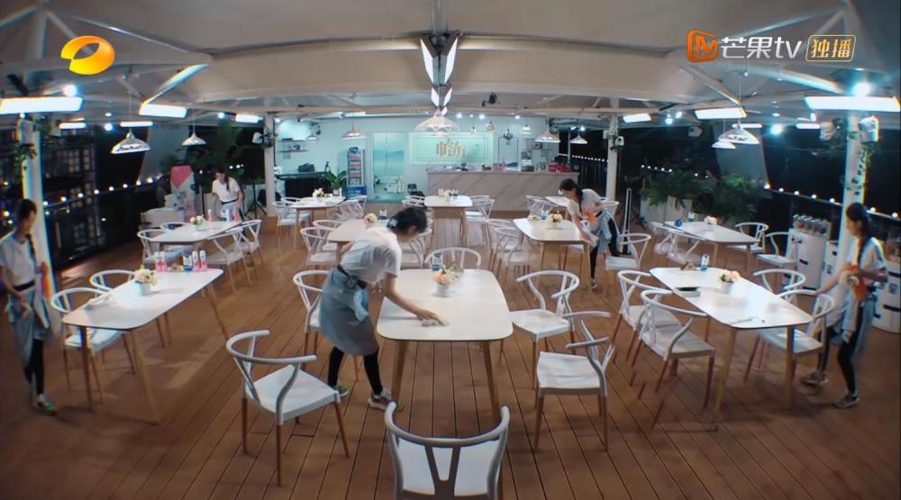 赵丽颖|面对黄晓明和林大厨，赵丽颖的焦虑太真实，职场上这种人太吃亏