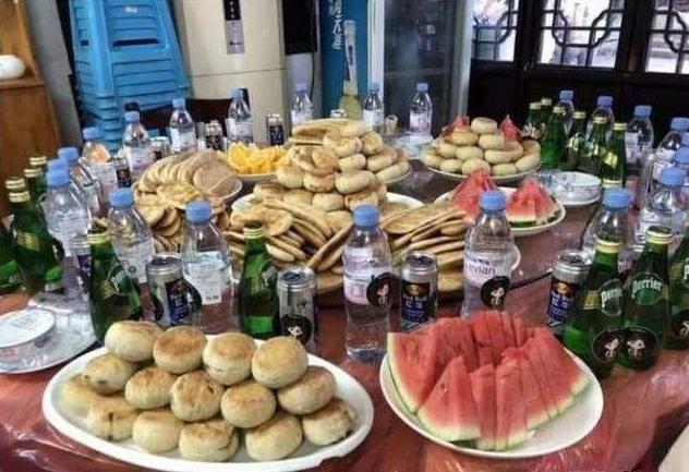 邓伦|杭州一姑娘为了和“邓伦”见面恋爱结婚，被闺蜜骗了330万