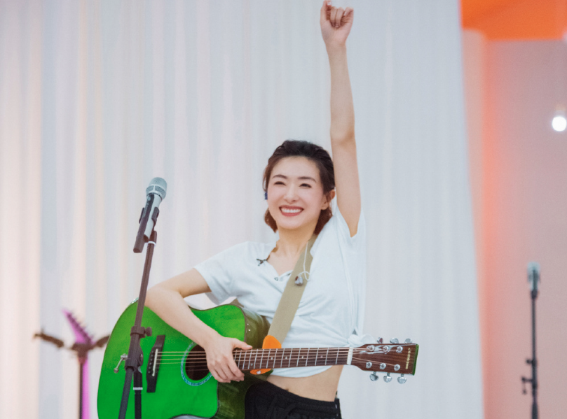 王珞丹|从万茜王珞丹“佛系”人设接连“翻车”看娱乐圈：没有谁真不想红