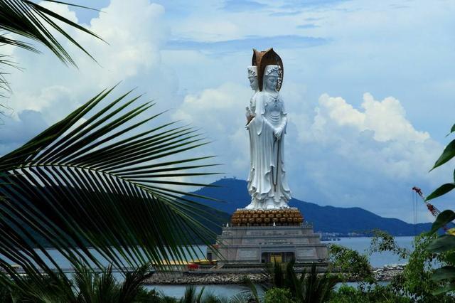 国内耗资8亿修建的“南海观音”雕像，因为耗资太多了，曾被网友质疑浪费钱，如今收到大量好评。