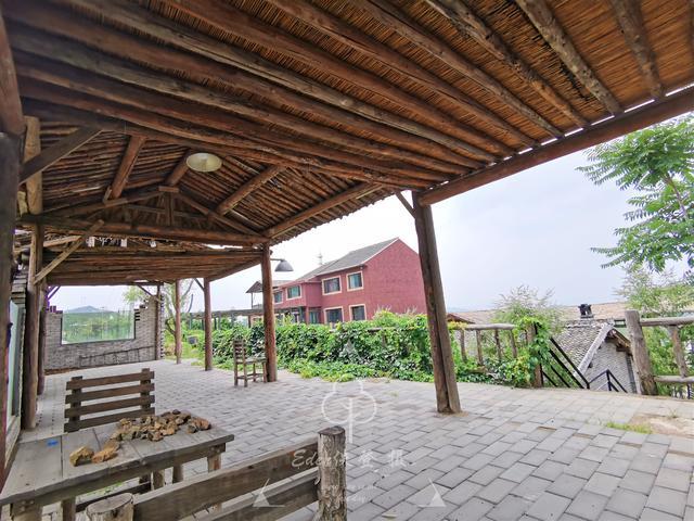 密云水库|密云水库旁隐藏着一处茅庐农庄，不仅人少还免费，京郊自驾的小众宝藏之地