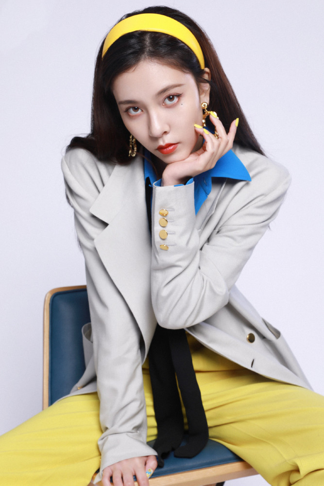 张一山|张一山与宋妍霏分手后私生活遭质疑，网友爆料：他用小号私信我的美女同学