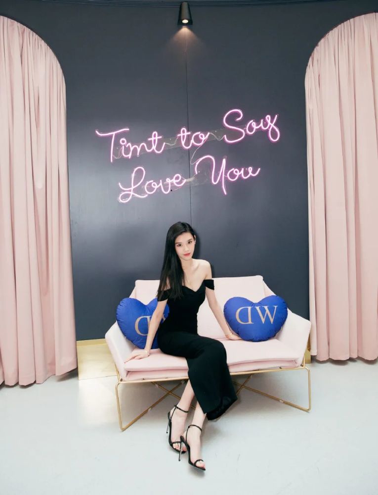 奚梦瑶的工作室原来没被关停超模的气质果然还是难以超越