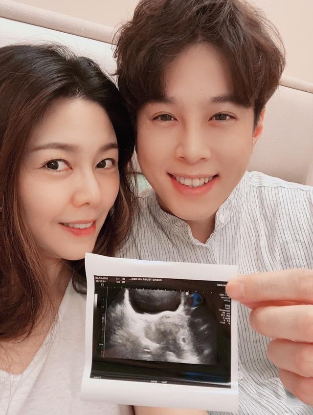 白家绮|36岁女星官宣怀四胎！与二婚老公刚结婚2年，亲爸知晓后称太厉害