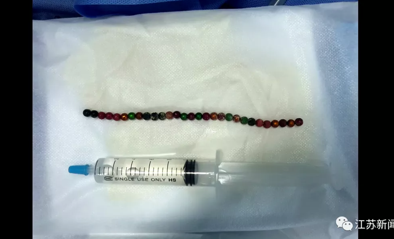  把珠子凶狠推入 把珠子一颗一颗推入用力拉出,大巴车他要了我