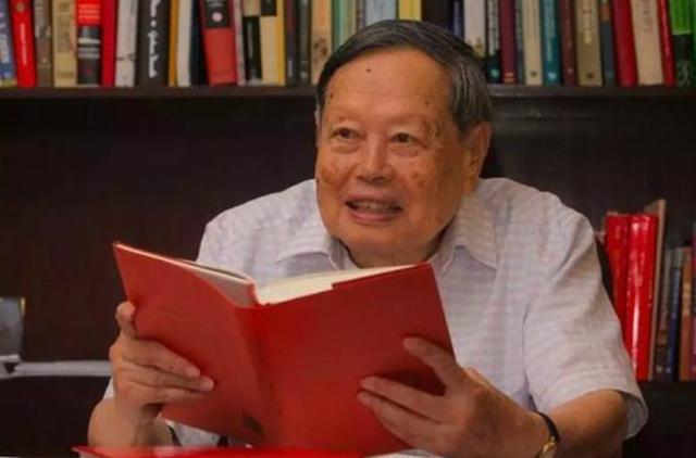 杨振宁|杨振宁小舅子上哈佛没钱毕业，家中吞药自尽，杨为何不帮一把？