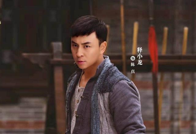 大侠霍元甲|《霍元甲》陈真简直就是“愣头青”，释小龙的声音也出戏