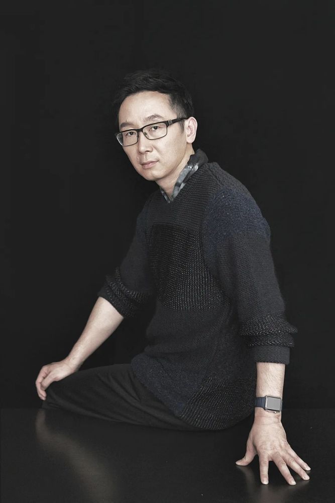 陆川中国著名导演,编剧,制片人代表作品:《寻枪》《可可西里》《南京!