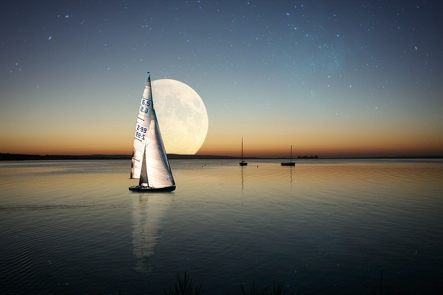 古诗词|古诗词中的明月，苍茫云海，月出天山