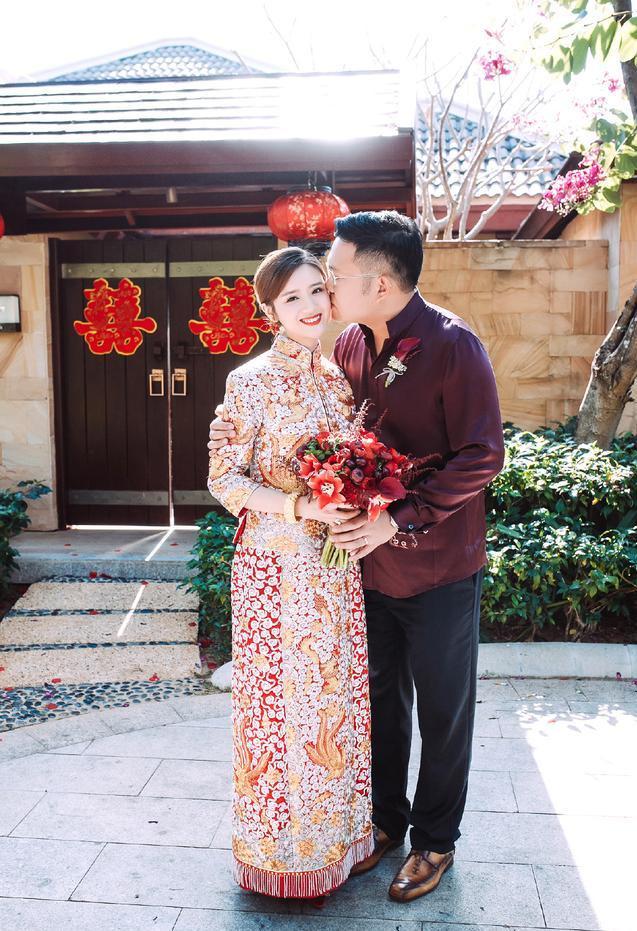 有人认为徐小溢的老公是位富二代,徐小溢这是想嫁入豪门,所以才如此