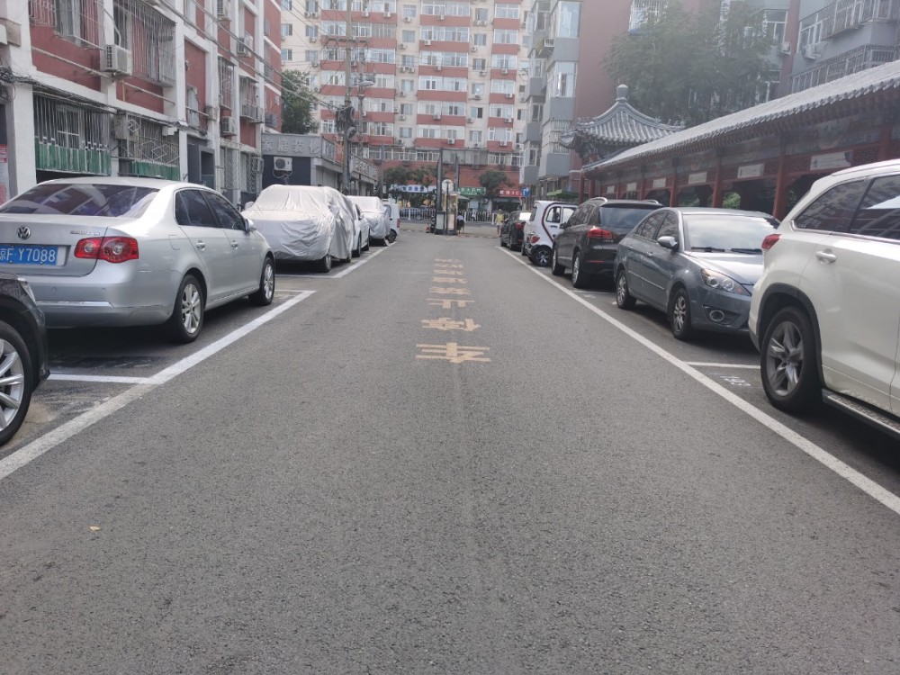 应急车道|老旧小区如何整治消防隐患？朝阳这个小区从应急车道入手