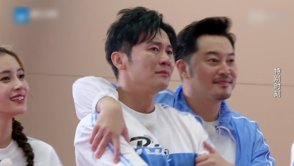 奔跑吧兄弟|《跑男》100期特辑：郑恺获全勤奖发文感慨，我却被合照吸引了