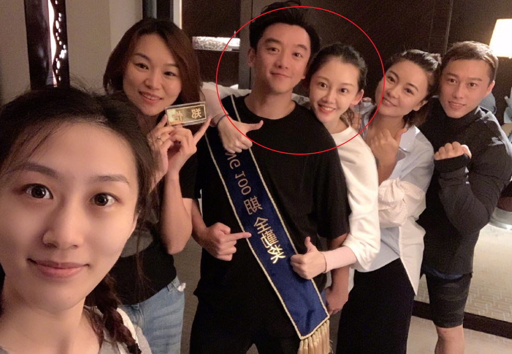 奔跑吧兄弟|《跑男》100期特辑：郑恺获全勤奖发文感慨，我却被合照吸引了