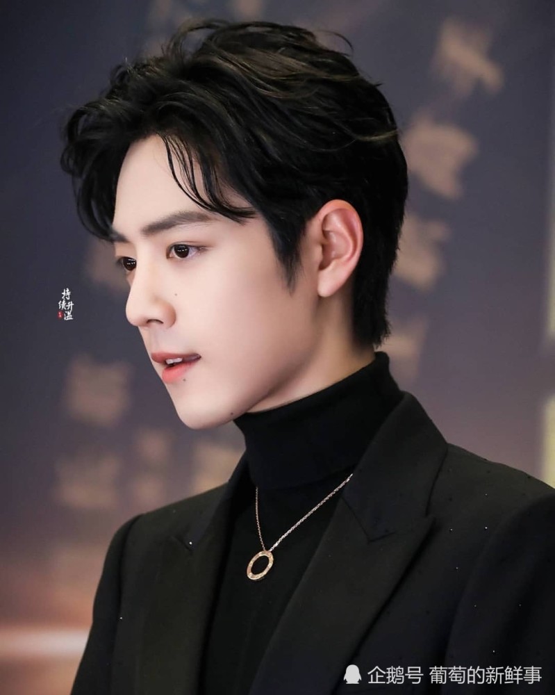 庆余年|《庆余年》获白玉兰最佳编剧奖，编剧王倦助力肖战新剧，再创辉煌