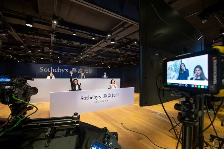 碧昂丝|碧昂丝发布含括许多特色艺术品的新视觉专辑